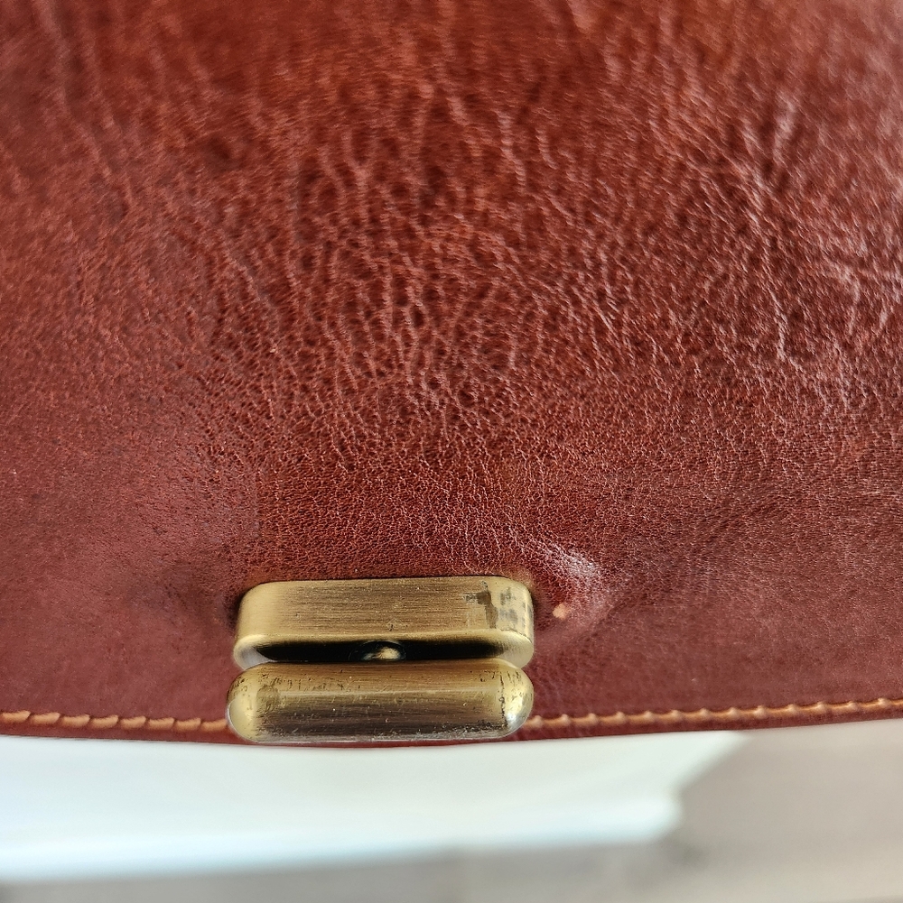 Vera Pelle Chestnut Brown Leather Crossbody Bag - Picture 6 of 10